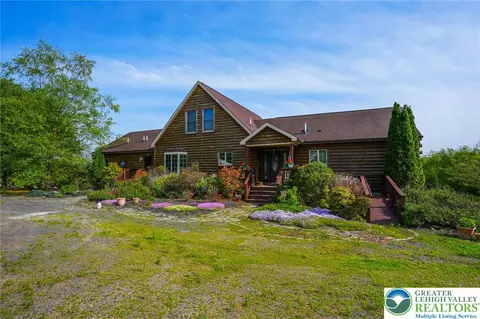 7600 Pohopoco Dr, Kunkletown, PA 18058