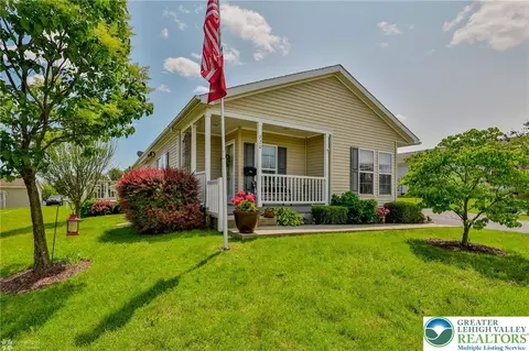 720 Whitemarsh Dr, Forks Twp, PA 18040