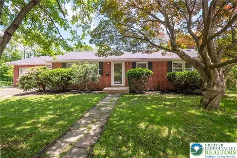 147 Roseto Ave, Roseto, PA 18013