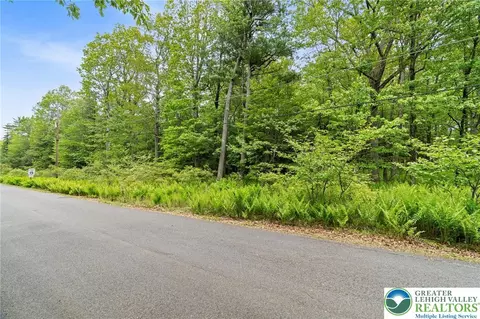 683 Wild Creek Dr, Penn Forest Twp, PA 18229