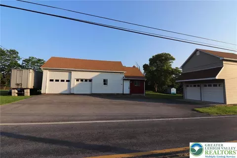 5324 Indian Creek Rd, Macungie Boro, PA 18062