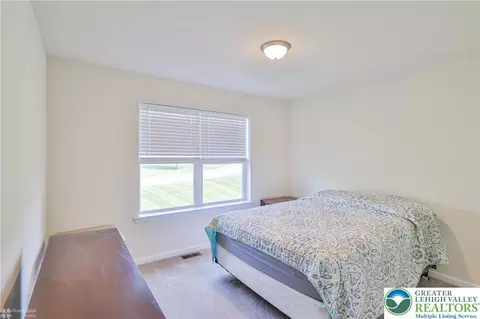 217 E Dell Rd, Bath, PA 18014 photo 32