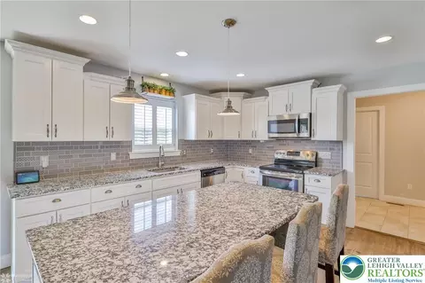 217 E Dell Rd, Bath, PA 18014 photo 11