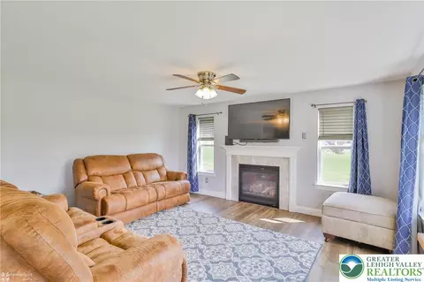 217 E Dell Rd, Bath, PA 18014 photo 23