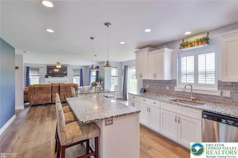 217 E Dell Rd, Bath, PA 18014 photo 10