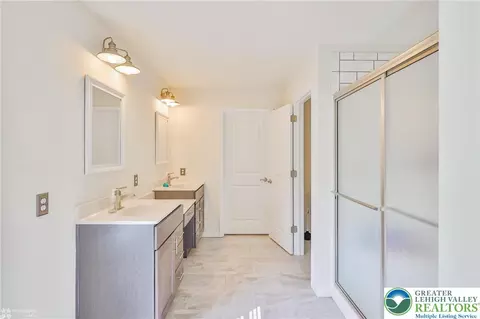 217 E Dell Rd, Bath, PA 18014 photo 30