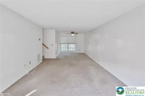 1942 Pine Ct, Hellertown, PA 18055 photo 15