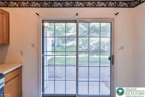 1942 Pine Ct, Hellertown, PA 18055 photo 25