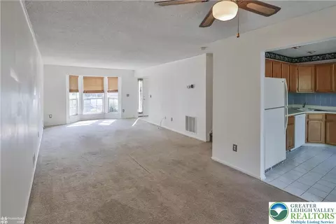 1942 Pine Ct, Hellertown, PA 18055 photo 18