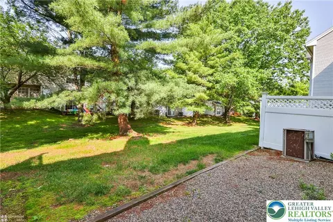 1942 Pine Ct, Hellertown, PA 18055 photo 49