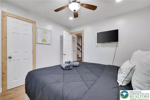 Bedroom - 6114 Decker Rd, Saw Creek, PA 18324 photo 5 of 15