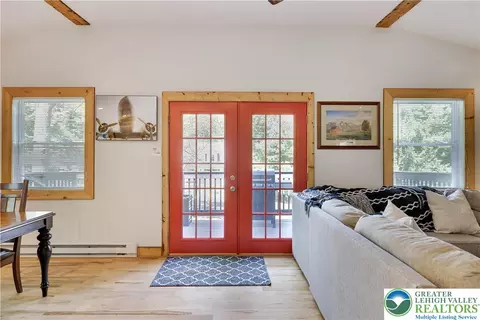 Entry Way - 6114 Decker Rd, Saw Creek, PA 18324 photo 2 of 6