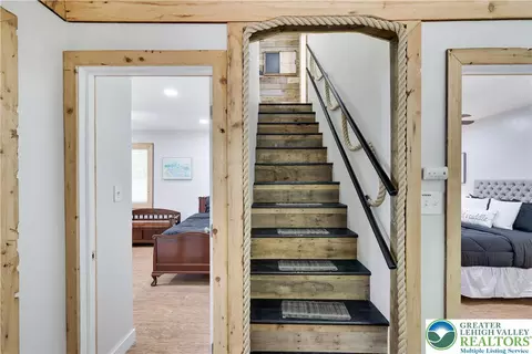 Entry Way - 6114 Decker Rd, Saw Creek, PA 18324 photo 6 of 6