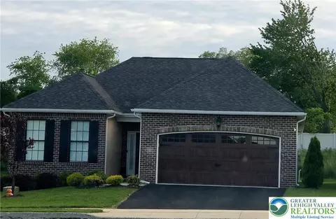 3583 Daylily Dr, Emmaus, PA 18049