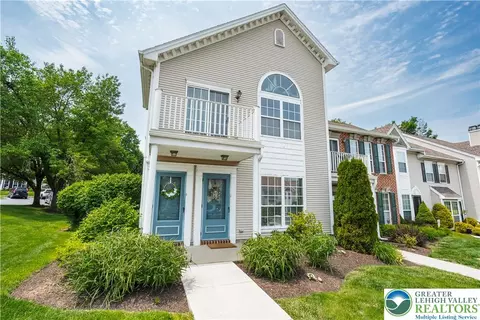 1942 Willings Ln, Hellertown, PA 18055