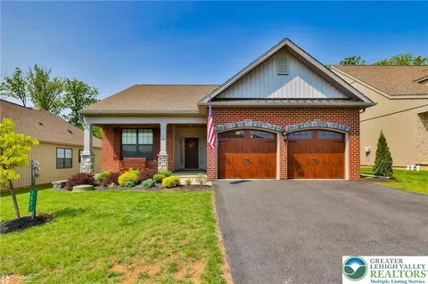 3631 Daylily Dr, Emmaus, PA 18049