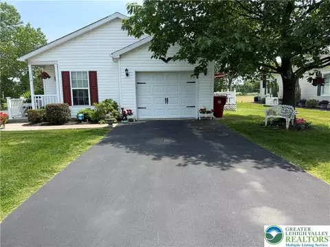 542 Biltmore Ave, Forks Twp, PA 18040