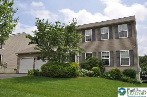 3548 Durham Dr, Macungie, PA 18062