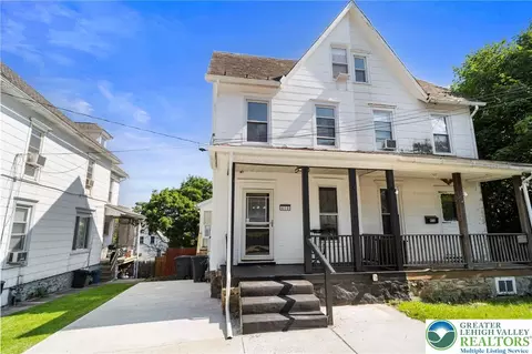 414 W Mountain Ave, Pen Argyl, PA 18072