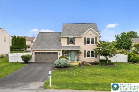 2191 Black Forest Dr, Coplay, PA 18037