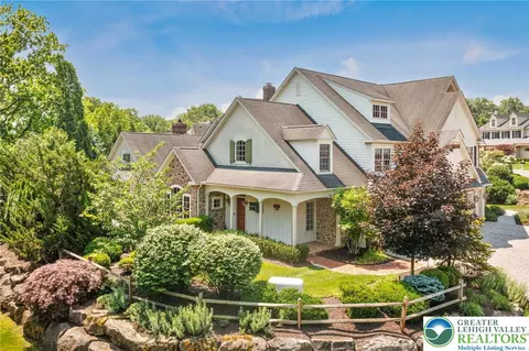 2051 Forge Run, Bethlehem, PA 18015
