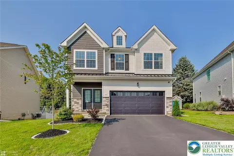 312 Bendelow Ln, Northampton, PA 18067