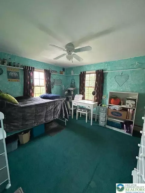 Bedroom - 46 E Oak St, Hazleton, PA 18201 photo 1 of 2