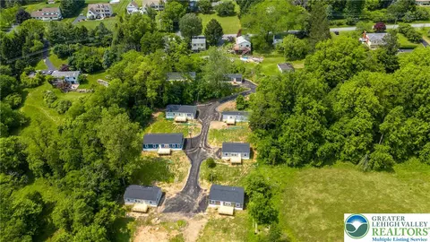 465 Royal Mnr, Williams Twp, PA 18042