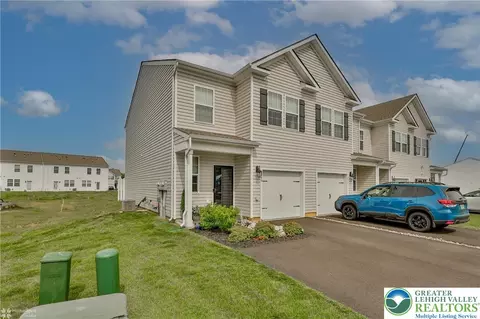 1248 Susan Cir, Breinigsville, PA 18031