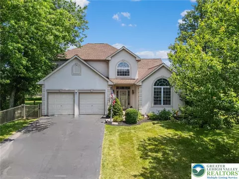 441 Sawgrass Dr, Allentown, PA 18104