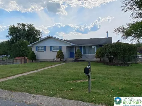 3979 Kenrick Dr, Bethlehem, PA 18020