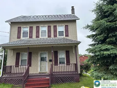 135 Water St, Wind Gap, PA 18091