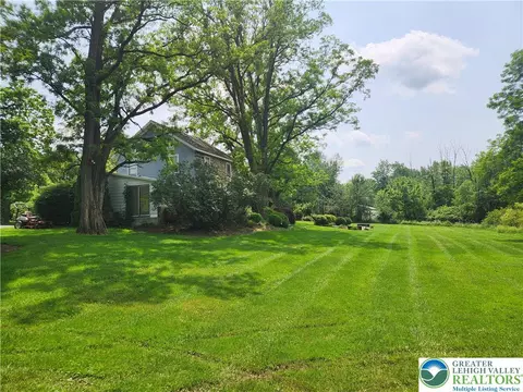 717 Point Phillips Rd, Bath, PA 18014 photo 9