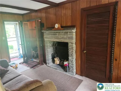 717 Point Phillips Rd, Bath, PA 18014 photo 22
