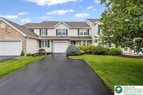 190 Park Ridge Dr, Forks Twp, PA 18040
