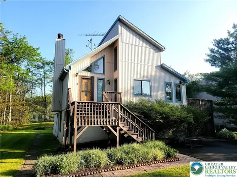 157 Seminole Trl, Coolbaugh Twp, PA 18466