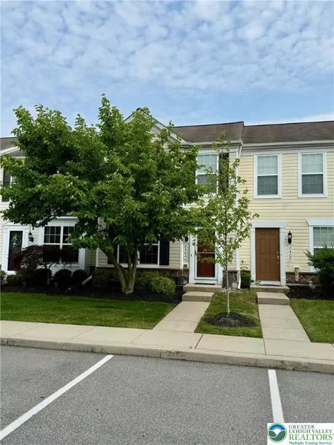 8404 Saylor Ct, Breinigsville, PA 18031