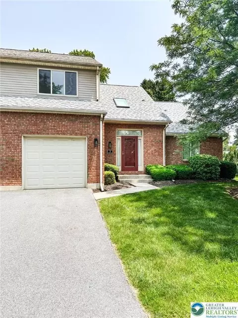 5 Winfield Ct, Palmer Township, PA 18045