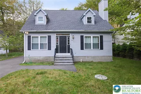 9436 Juniper Dr, Tobyhanna, PA 18466