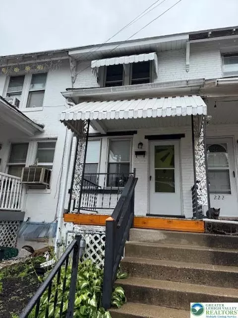 220 Clearfield St, Freemansburg, PA 18017