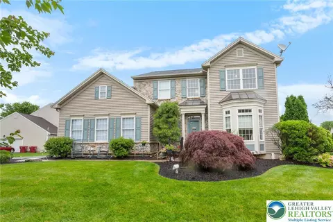 4257 Foxwood Cir, Easton, PA 18040
