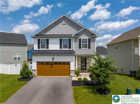 319 Bendelow Ln, Northampton, PA 18067
