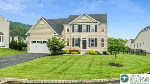 3526 Clarinbridge Way, Center Valley, PA 18034