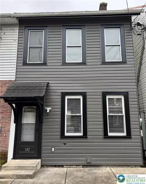 142 Front St, Catasauqua, PA 18032