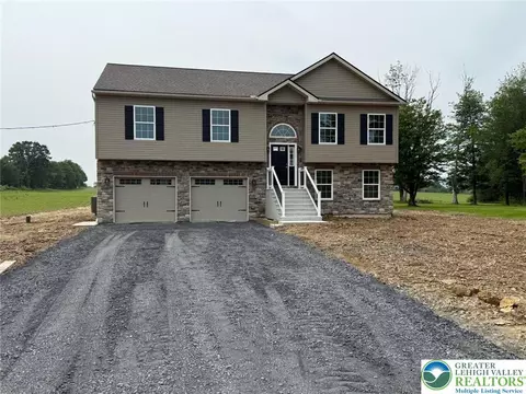 1365 Clearfield Rd, Nazareth, PA 18064