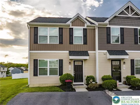 403 Lock Dr, Northampton, PA 18067