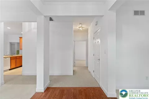 Entry Way - 1883 Gregory Pl, Hellertown, PA 18055 photo 4 of 6