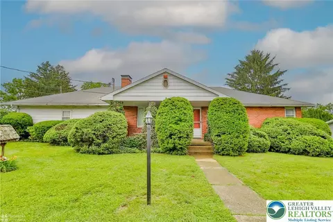 3609 Erie St, Palmer Township, PA 18045