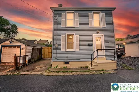 1006 Milton St, Catasauqua, PA 18032