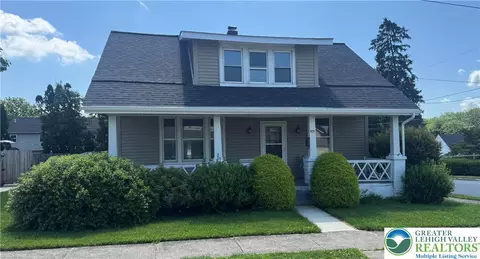 901 New Jersey Ave, Hellertown, PA 18055